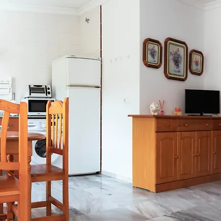 Piso Saturno 1ºd Conil بيت للعطل